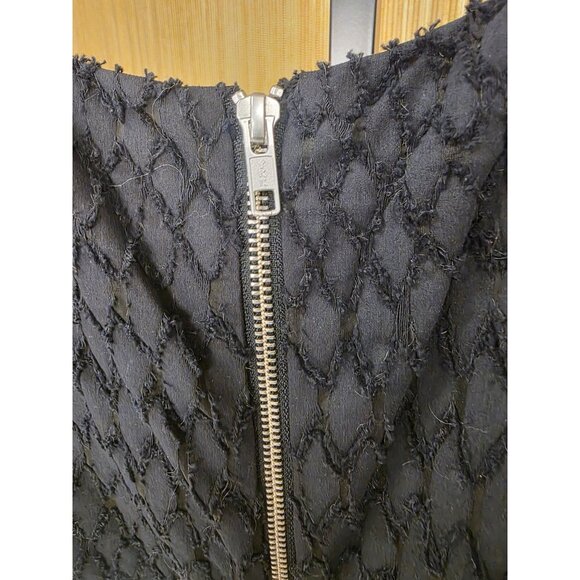 Alex Perry Black/White Midi Sheath Cocktail Dress Exposed Back Zipper Size 2 - Picture 4 of 7